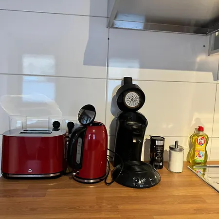 2 Mit Kostenlosem Parkplatz Apartament