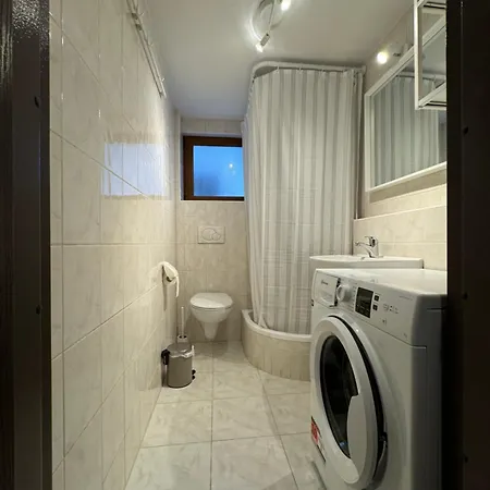 2 Mit Kostenlosem Parkplatz Apartament *