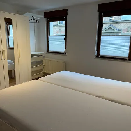 2 Mit Kostenlosem Parkplatz